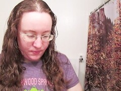 Creating Pig Tails with Long Curly Hair Thumb