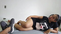 MIS HERMANASTROS QUERIAN QUE LOS GRABARA MIENTRAS FOLLABAN, MI HERMANASTRA ES UNA PERRA MUY CACHONDA Y LE GUSTA QUE LA REVIENTEN EN CUATRO-1 parte- Thumb