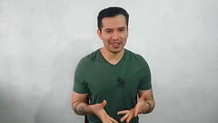 Joven virgen le da sexo oral por primera vez al compa&ntilde_ero dotado 21cm musculoso del trabajo en la oficina! Casi los atrapan . Relato sexual Thumb