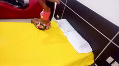 INICIAMOS EN EL PORNO CASERO!! HACEMOS  PIJAMADA CON MI HERMANASTRA MORENA Y LUEGO ME LE MONTO PARA CALENTARLA. LA MUY ZORRA ME PIDE SEXO. PORNO REAL CASERO INTERRACIAL. Thumb