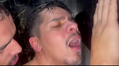 BRANCO CONHECE AMANTES GAYS EM UM GLORY HOLE EM UMA FODA BAREBACK - COMPLETO NO RED Thumb