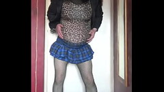 i am a bisexual crossdresser and do you think i am sexy enough to swallow your pee while you film it for the world to see Thumb