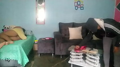 amiga de lo ajeno se mete a mi casa a robar y no satisfecha se mete a mi cama a follarme parte 1 Thumb