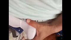 Bajando mis boxers y mostr&aacute_ndoles mi regalito Thumb