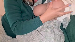 j&oacute_venes estudiantes haciendo tr&iacute_o con su profesor por mejores calificaciones. Cogiendo con mi amiga Britney de Tantaly Thumb