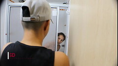 espiando a la zorra de mi hermanastra Thumb