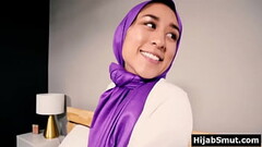 Arab girl in hijab fucks without parents permission Thumb
