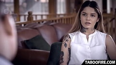 Lesbian patient fucks black man in doctor'_s office Thumb