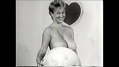 Appetizing vintage model undresses on camera and shows her big tight ass and gorgeous breasts Thumb