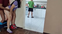 Que puta es la mujer de mi amigo, me chupa la polla mientras el esta cocinando y no puede vernos , a el le gusta ser un cornudo y su esposa como esta bien rica yo le parto el culo Thumb