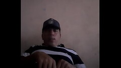 Sacando la verga de su boxer Thumb